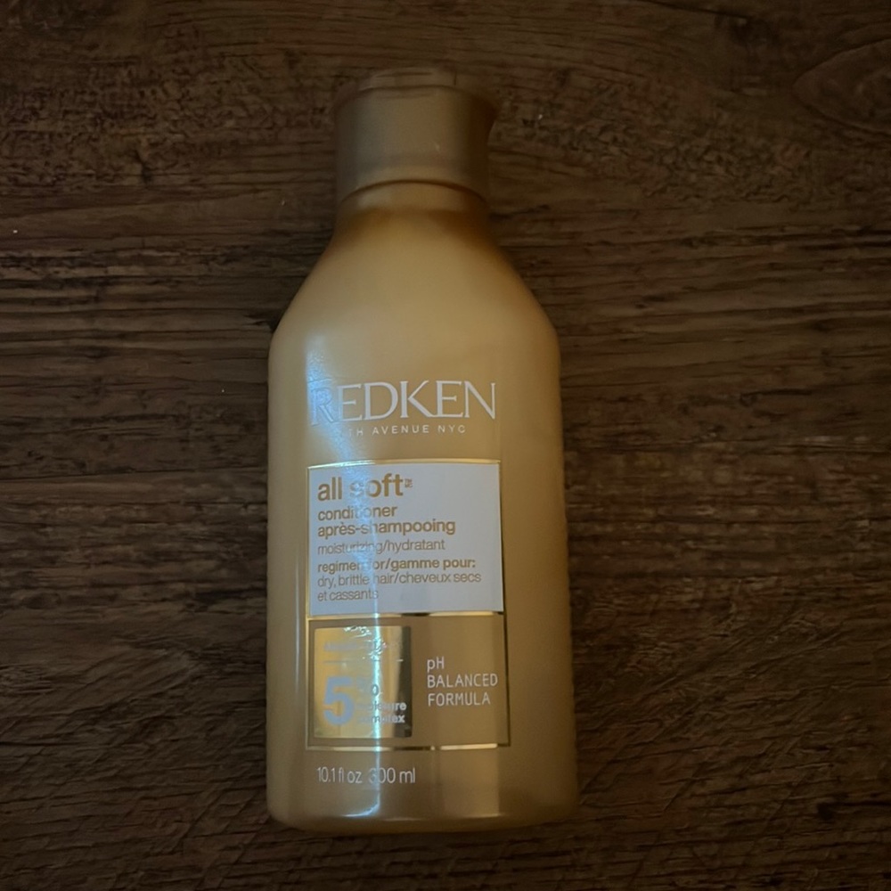 Redken All Soft Conditioner 10.1fl